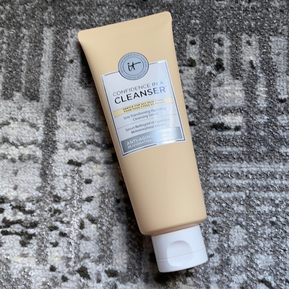 IT COSMETICS Confidence In A Cleanser 5 fl oz